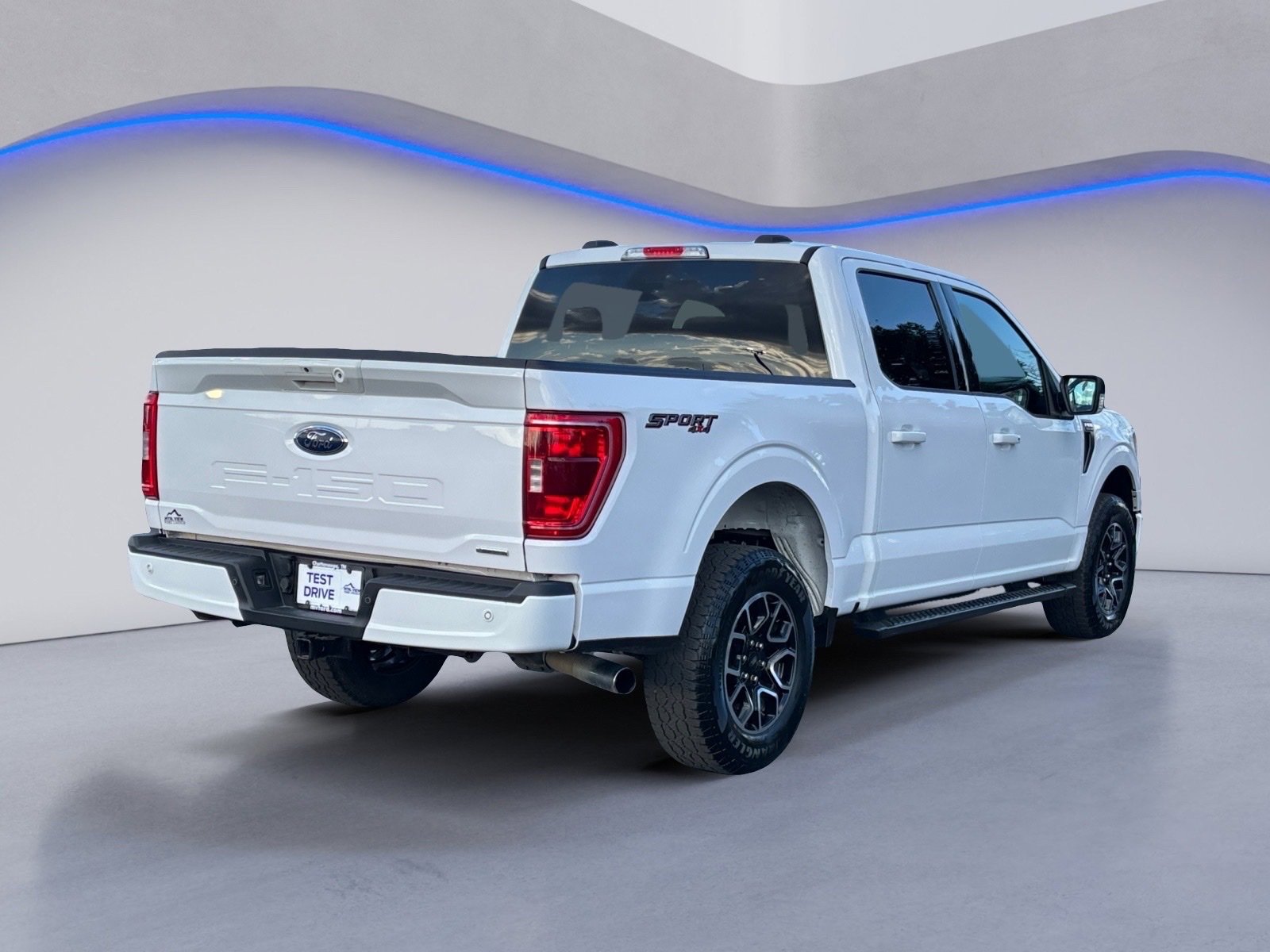 Used 2021 Ford F150 XLT w/ Equipment Group 302A High image 9