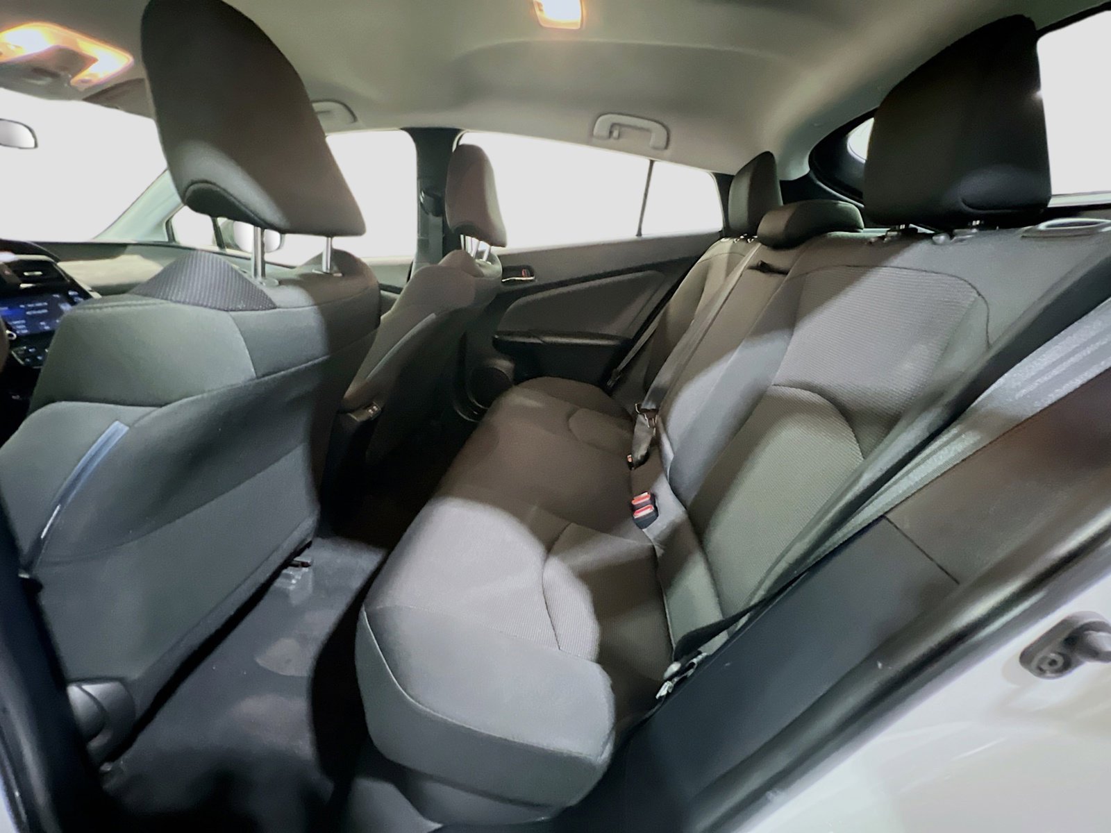 Used 2021 Toyota Prius L Eco w/ Carpet Mat Package (TMS) FWD image 16