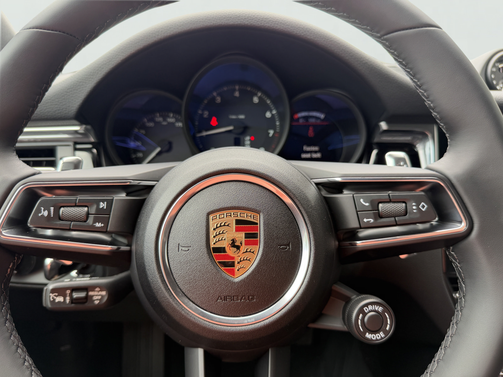 New 2026 Porsche Macan AWD/4WD image 34