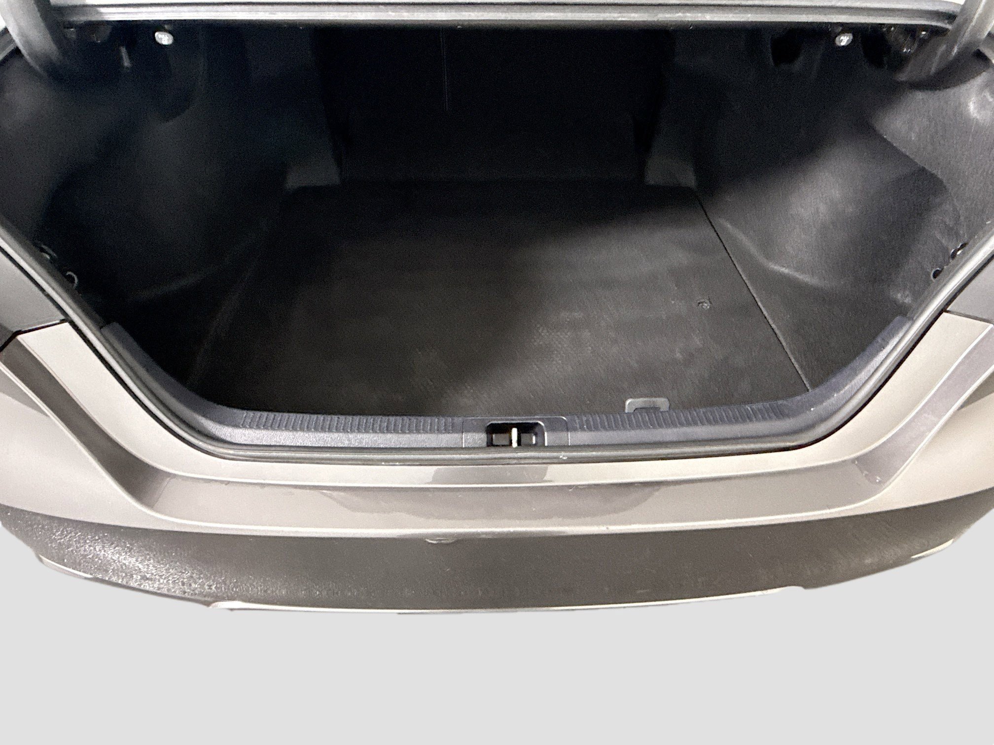 Used 2020 Toyota Camry SE FWD image 34