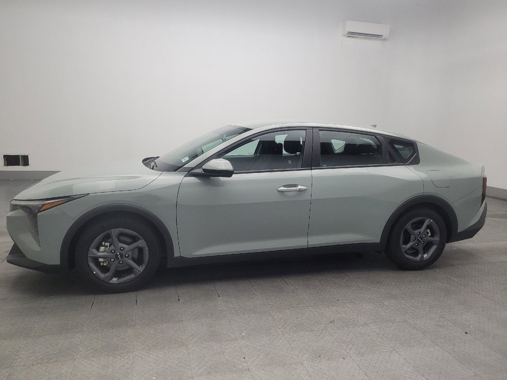 Used 2025 Kia K4 FWD image 2