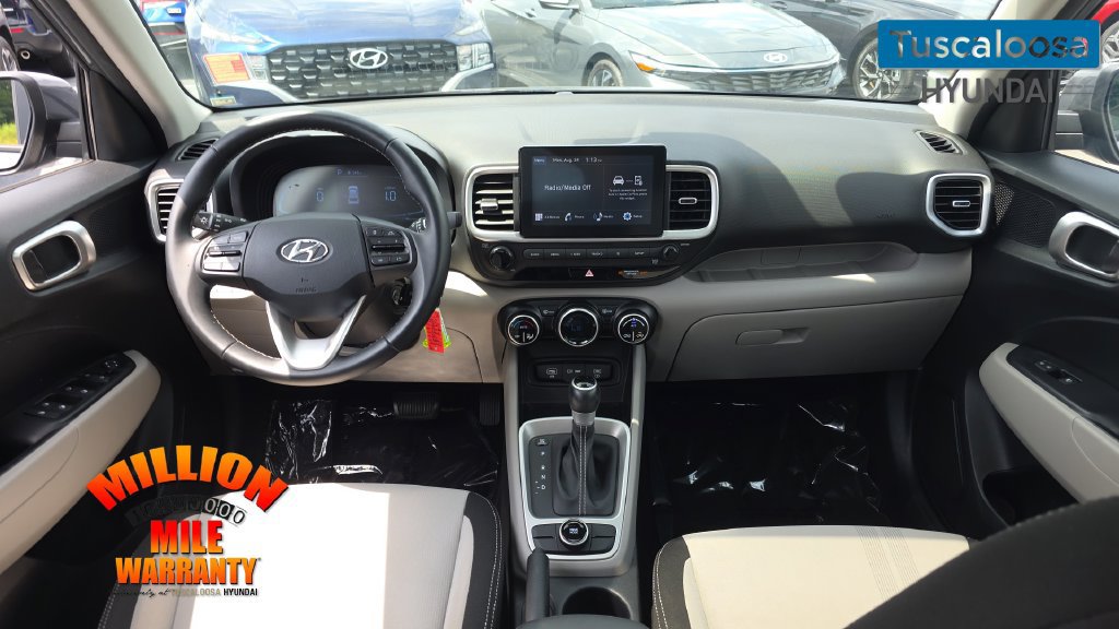 Used 2023 Hyundai Venue SEL FWD image 26
