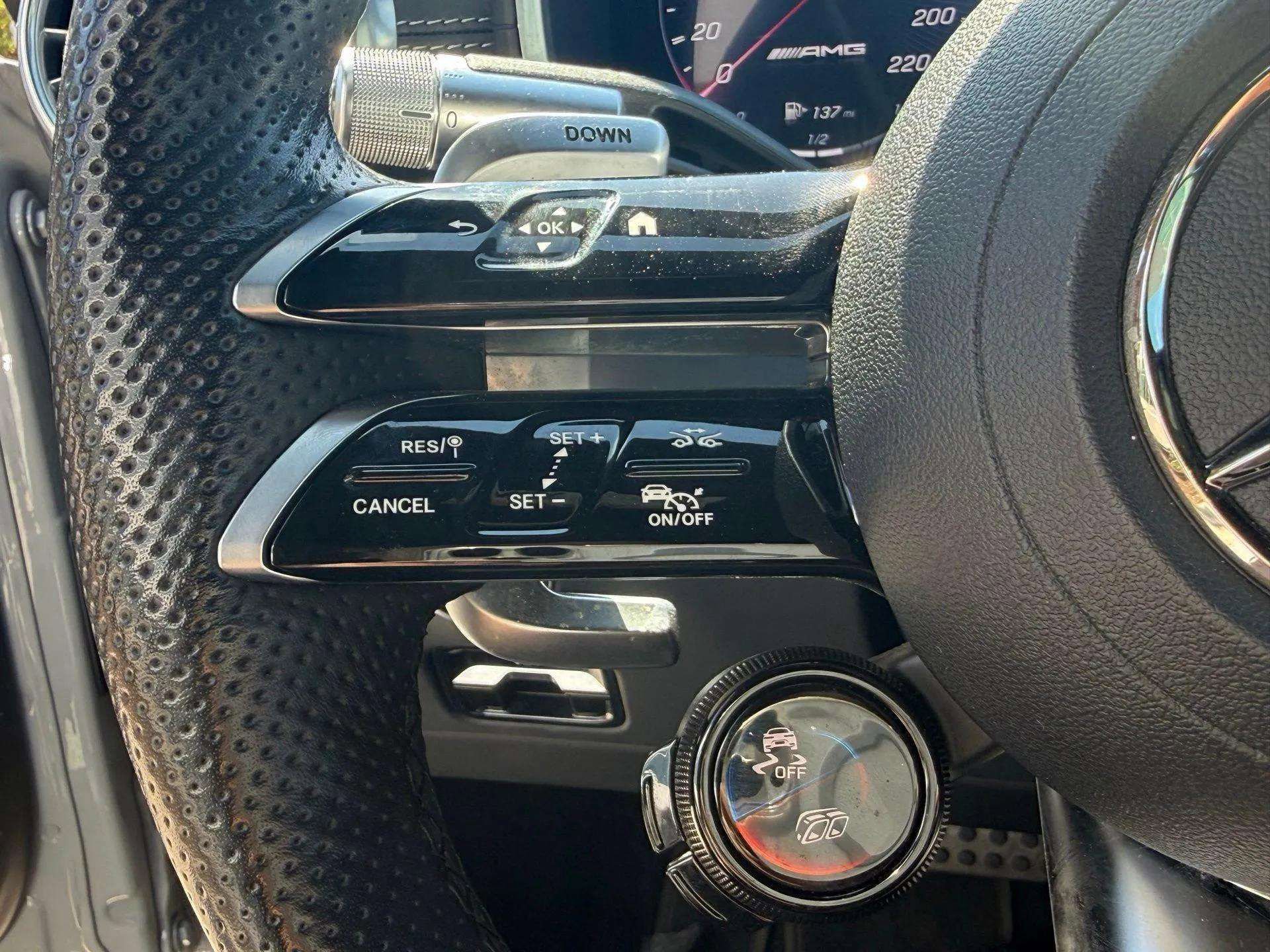 Used 2022 Mercedes-Benz SL 63 AMG 4MATIC image 31