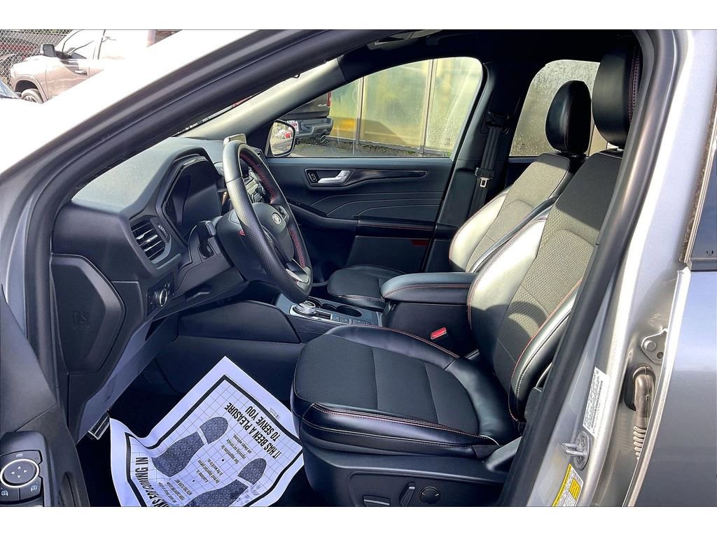 Used 2024 Ford Escape ST-Line image 25