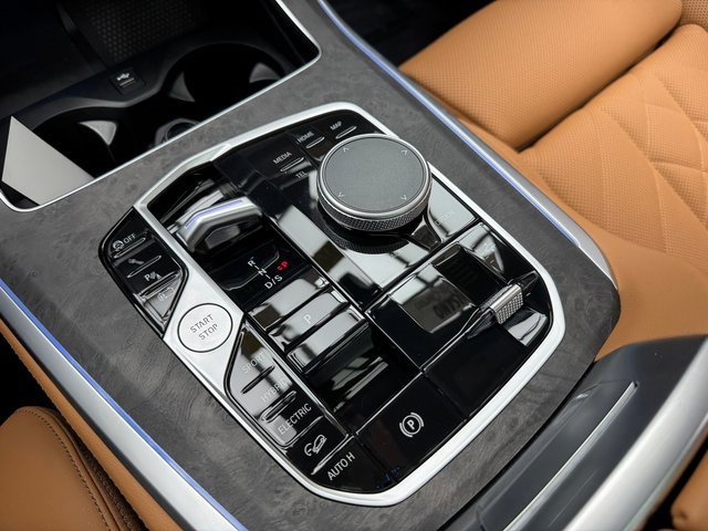 Certified 2025 BMW X5 xDrive50e w/ Parking Assistance Package image 20