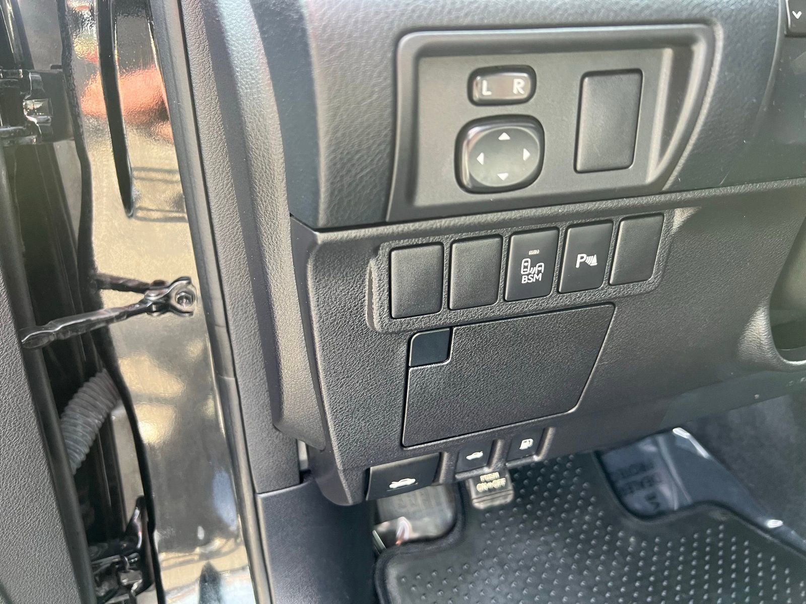 Used 2015 Lexus ES 350 w/ Premium Package FWD image 27