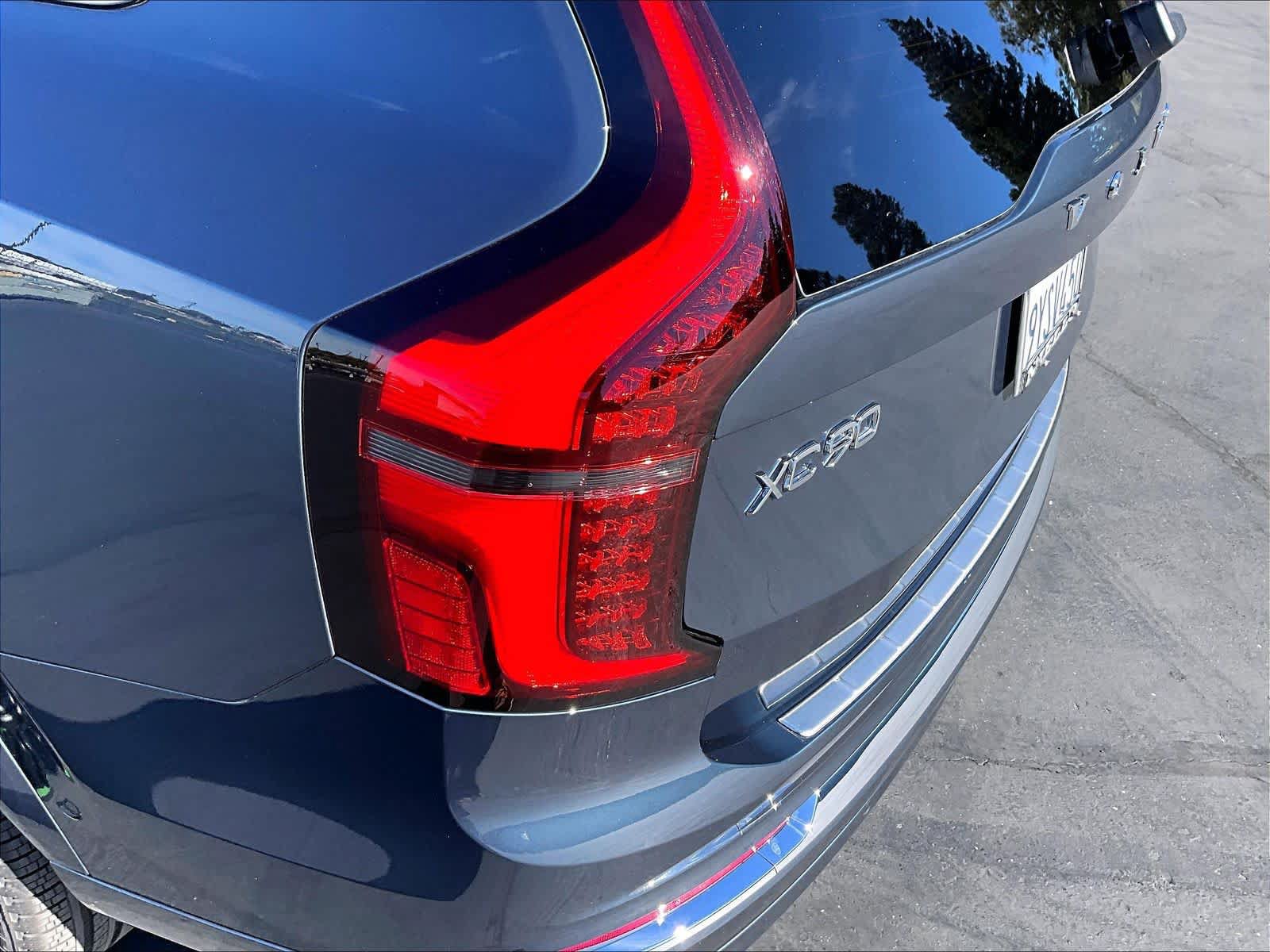 Used 2026 Volvo XC90 B5 Plus w/ Protection Package AWD/4WD image 33