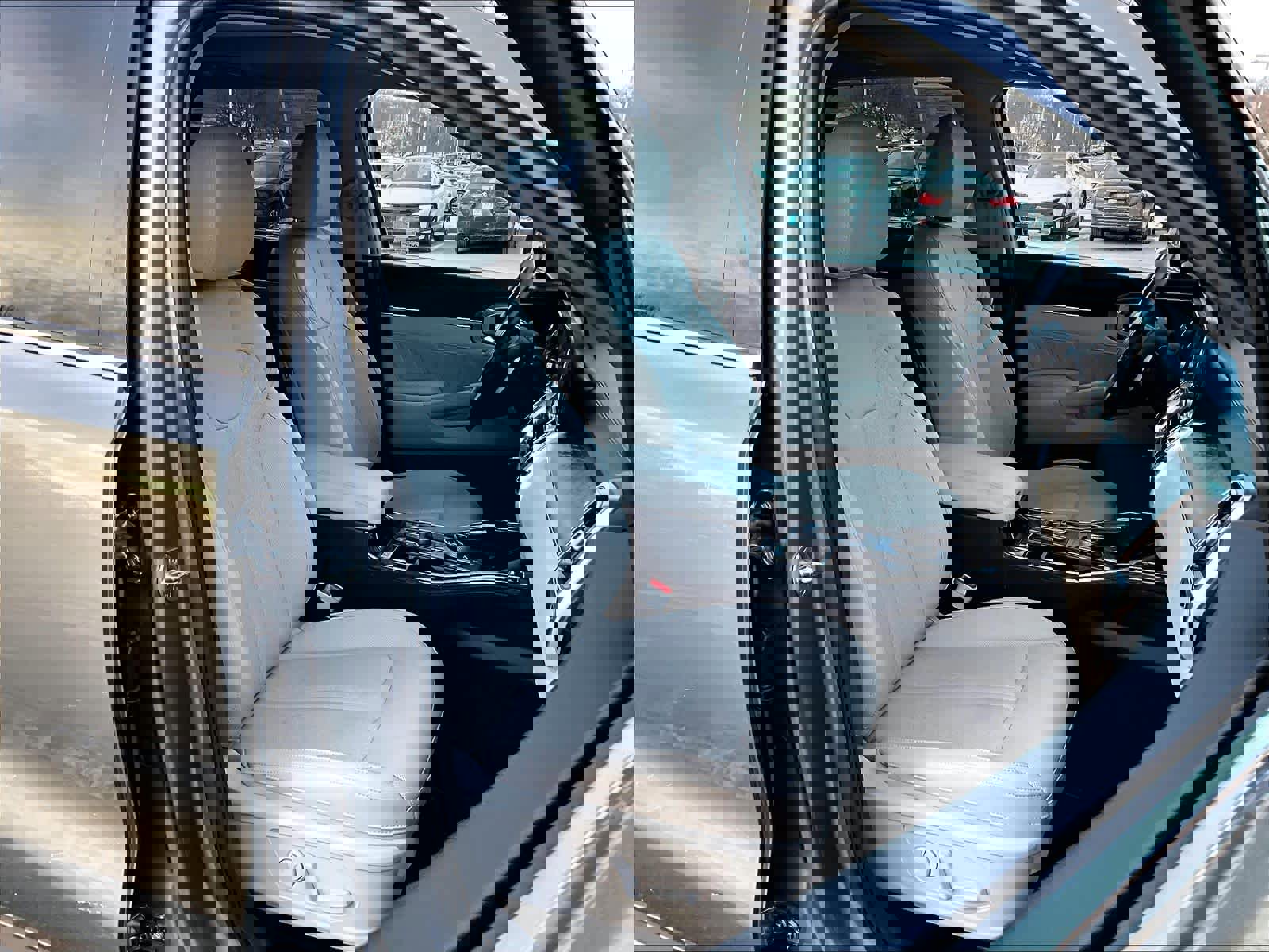 Used 2023 Kia Sorento SX Prestige w/ Panoramic Sunroof Package image 11