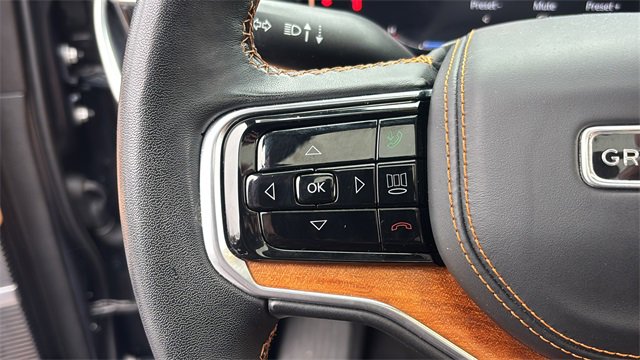 Used 2023 Jeep Grand Wagoneer L Series III w/ Rear Seat Video Group 1 image 18