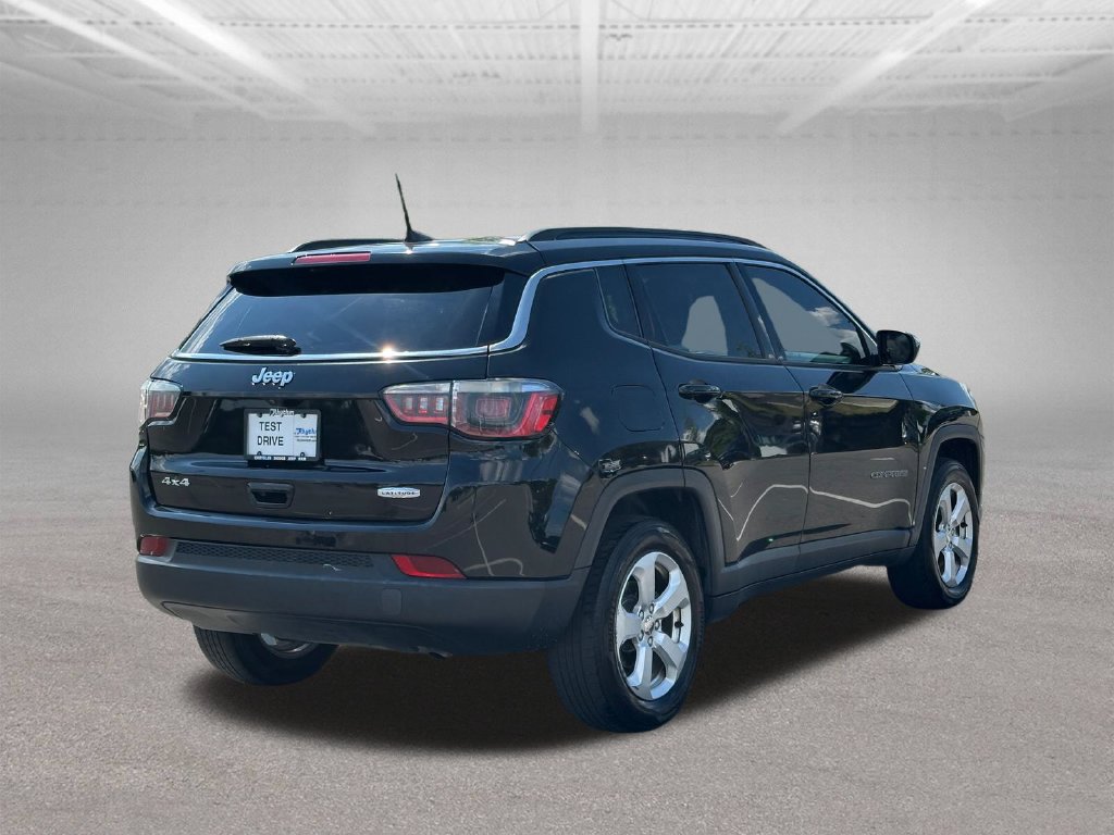 Used 2018 Jeep Compass Latitude w/ Popular Equipment Group AWD/4WD image 8
