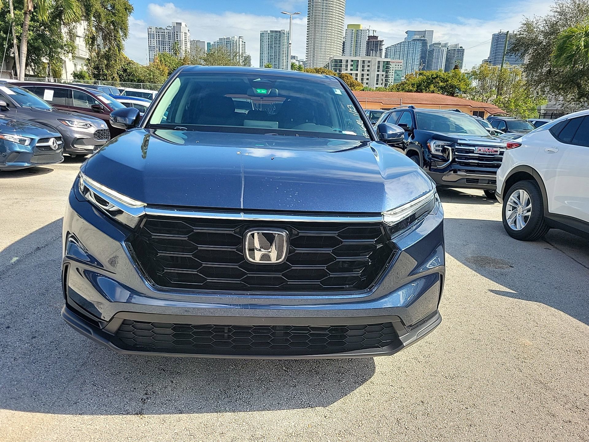 Used 2025 Honda CR-V EX image 3