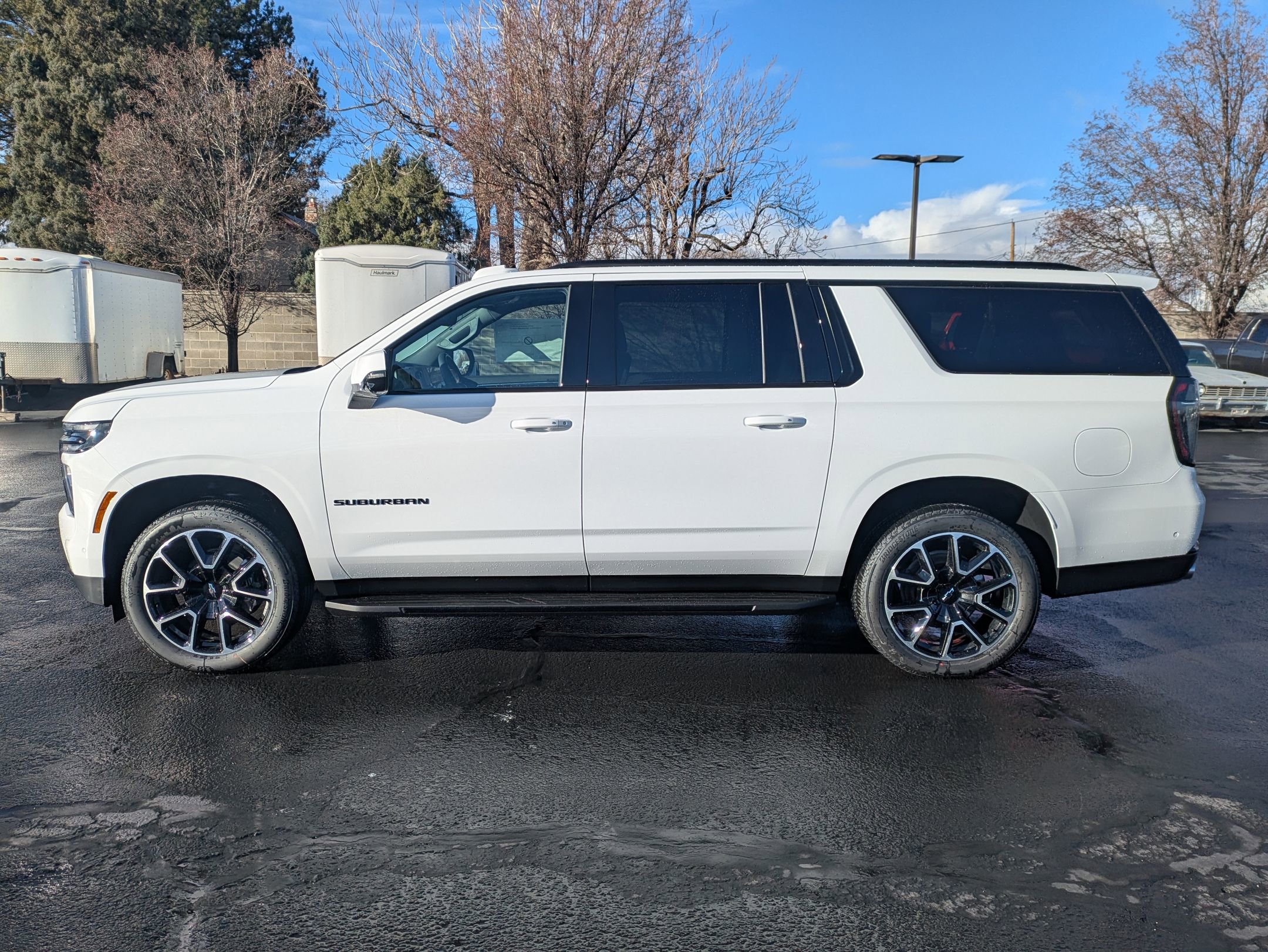 New 2026 Chevrolet Suburban RST w/ Advanced Technology Package AWD/4WD image 2