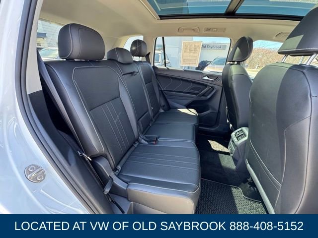 Used 2022 Volkswagen Tiguan SE w/ Panoramic Sunroof Package image 21
