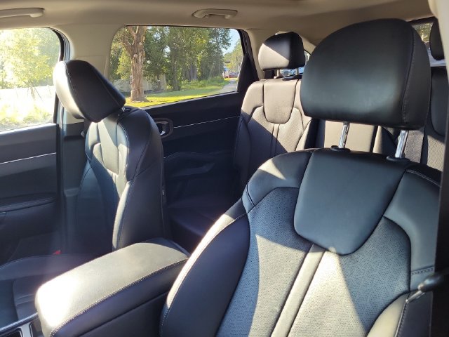 Used 2022 Kia Sorento S w/ Panoramic Sunroof Package AWD/4WD image 21