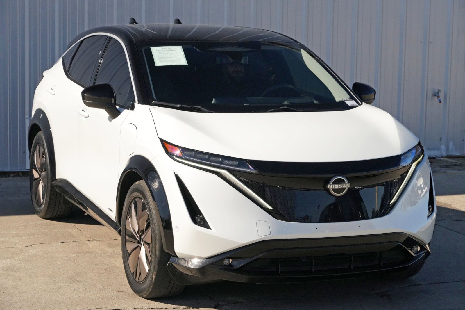 Used 2023 Nissan Ariya Premiere image 54