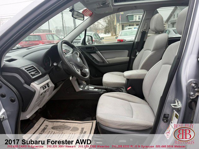 Used 2017 Subaru Forester 2.5i Premium w/ All-Weather Package image 4