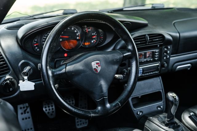 Used 2002 Porsche 911 Carrera 4 image 6