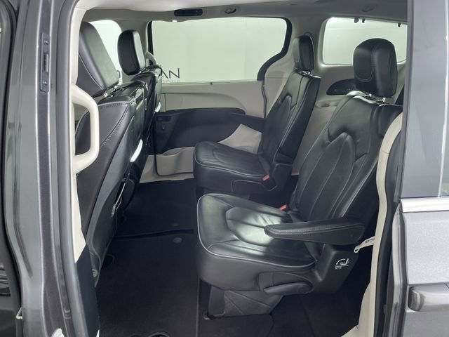 Used 2020 Chrysler Pacifica Limited w/ Advanced Safetytec Group image 22