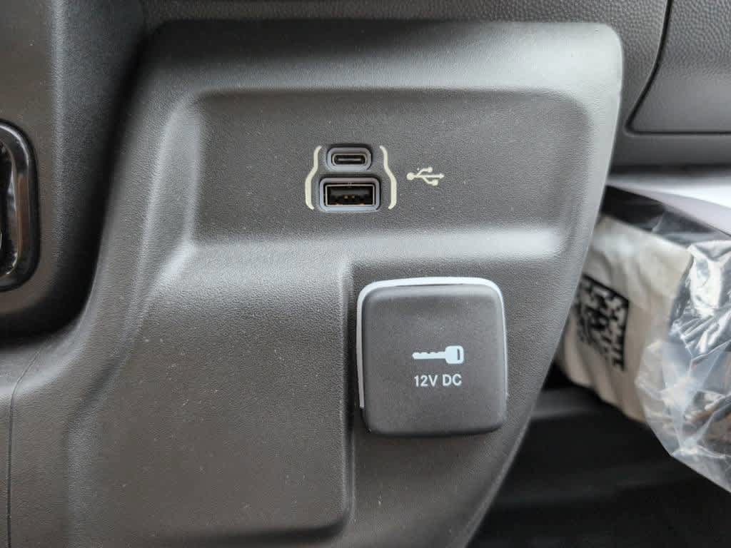 Used 2023 RAM ProMaster 3500 w/ Premium Appearance Group image 31