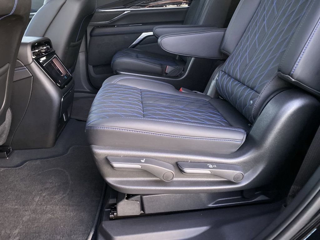 Used 2025 Cadillac Escalade IQ Sport 1 image 29