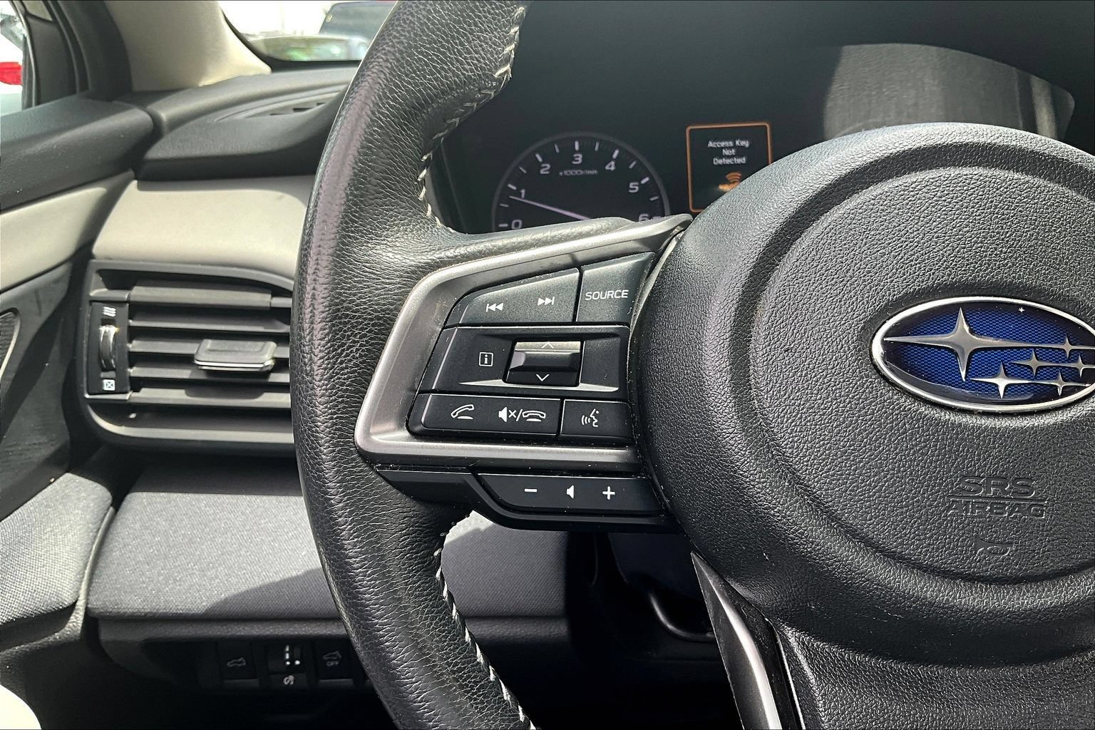 Used 2023 Subaru Outback Premium AWD/4WD image 13