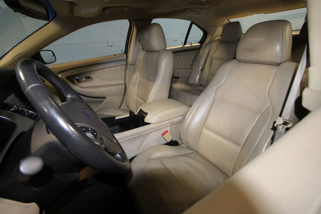 Used 2013 Ford Taurus SEL FWD image 4
