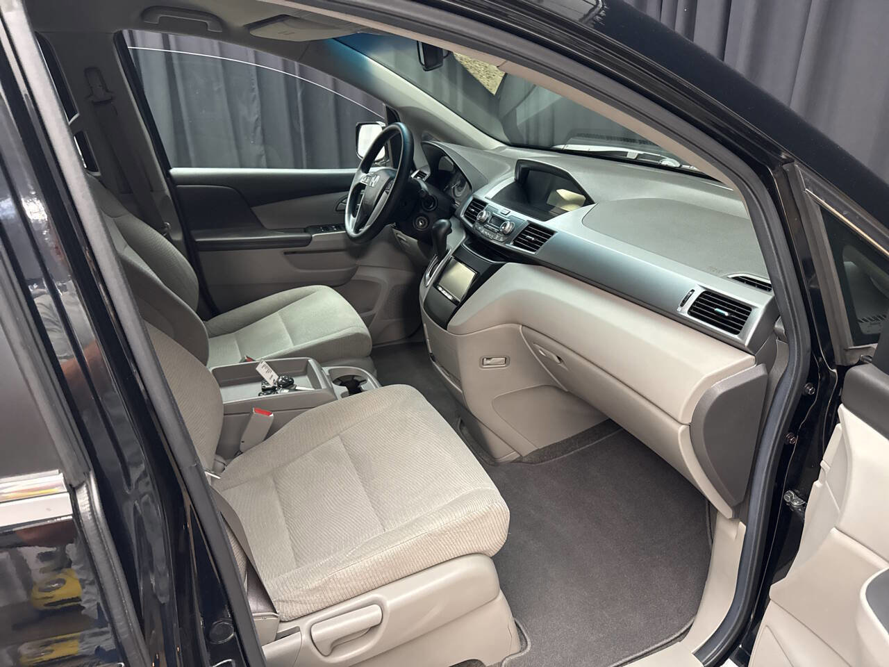Used 2011 Honda Odyssey EX image 30