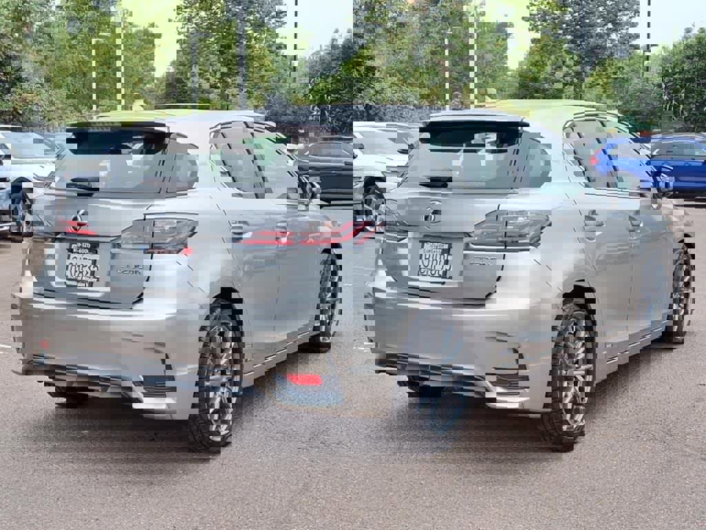 Used 2017 Lexus CT 200h image 5