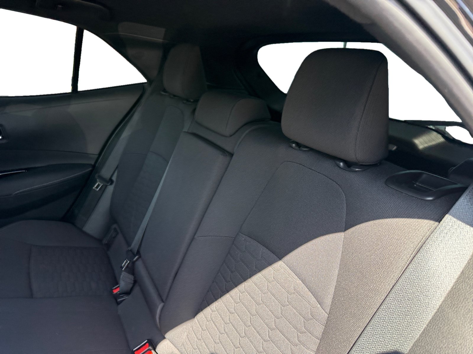 Used 2023 Toyota Corolla SE w/ SE Premium Package FWD image 16