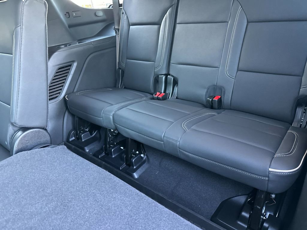 New 2026 GMC Yukon Elevation image 14