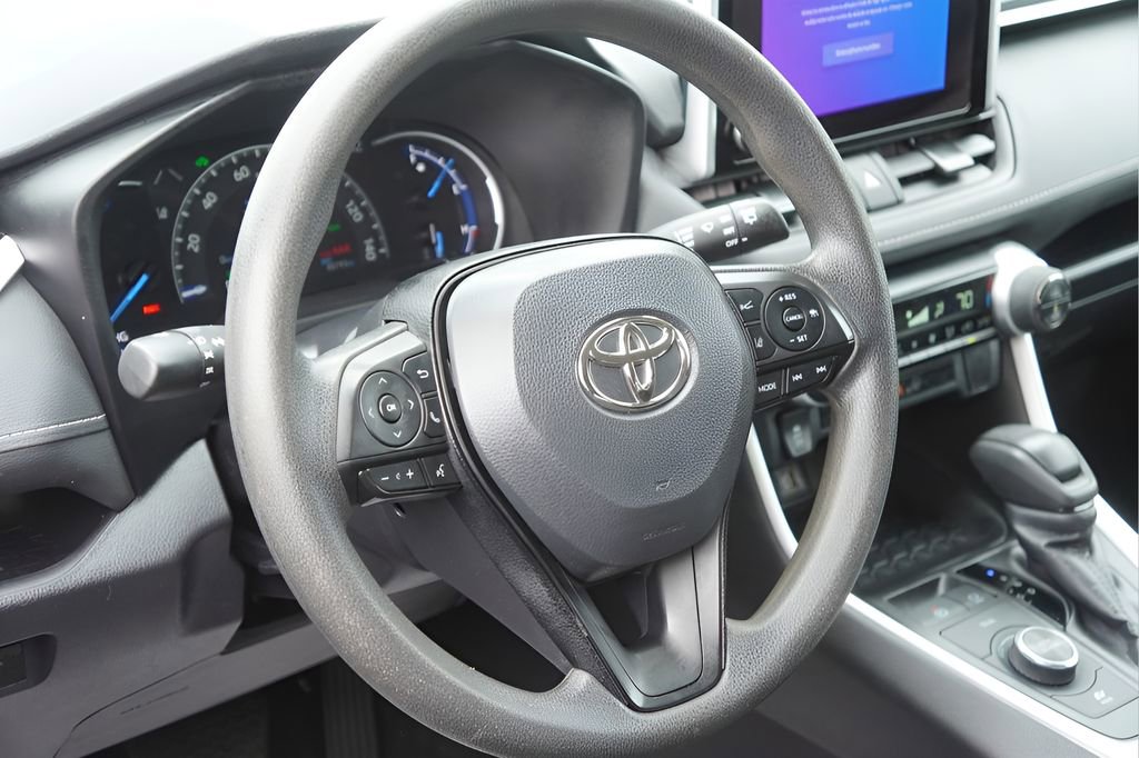 Used 2024 Toyota RAV4 LE image 13