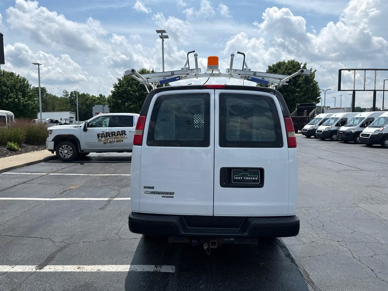 Used 2011 Chevrolet Express 2500 RWD image 7