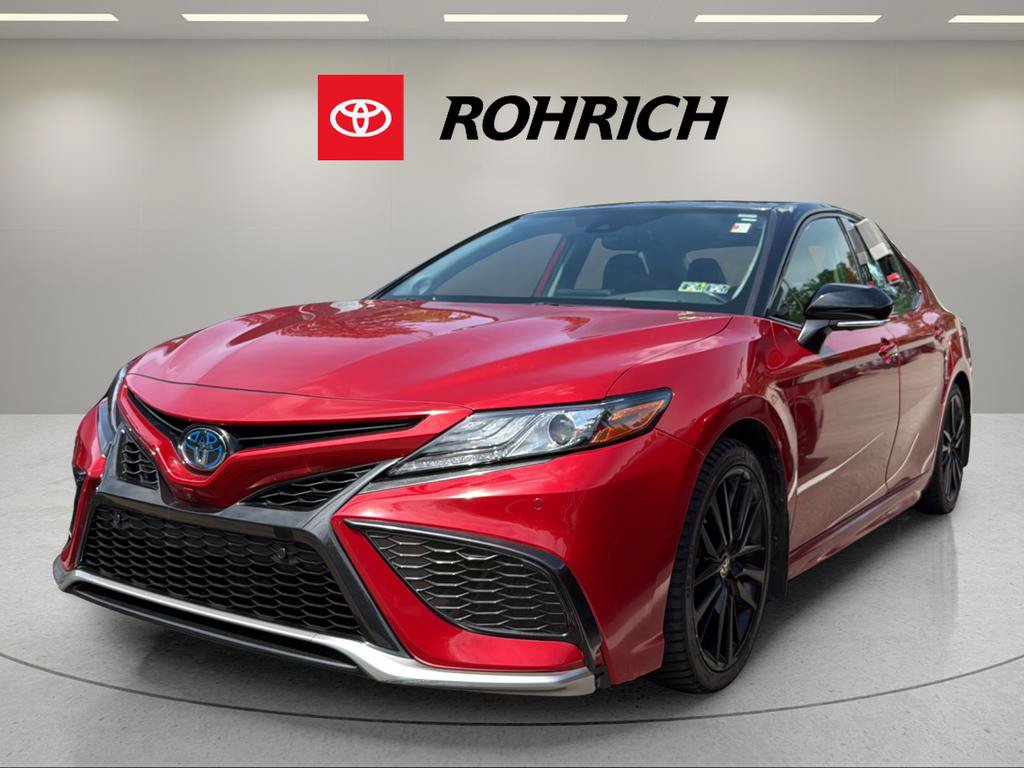 Used 2022 Toyota Camry XSE w/ Navigation Upgrade Package FWD image 1