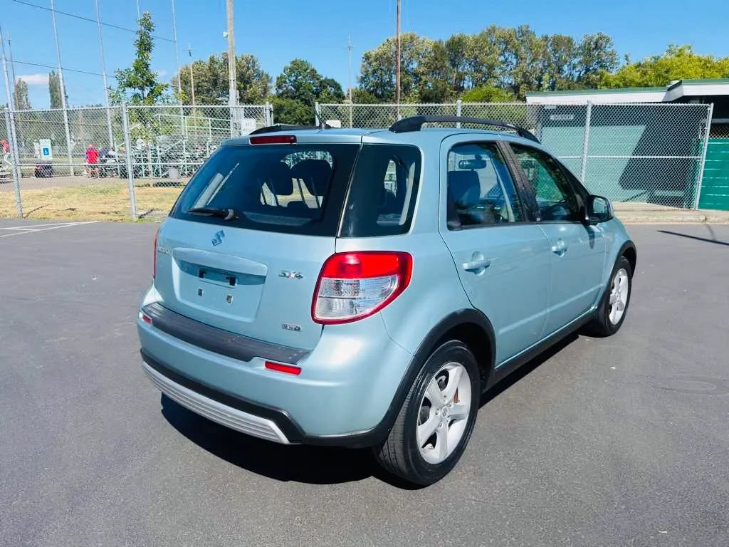 Used 2009 Suzuki SX4 AWD Hatchback image 5