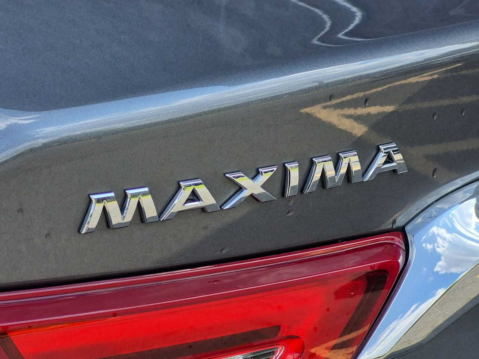 Used 2017 Nissan Maxima SR FWD image 13