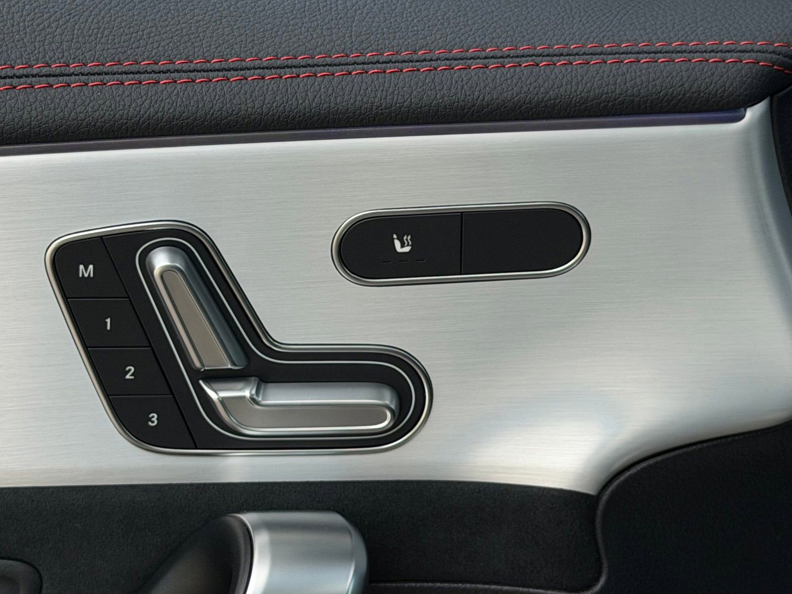 Certified 2025 Mercedes-Benz CLA 35 AMG 4MATIC image 8