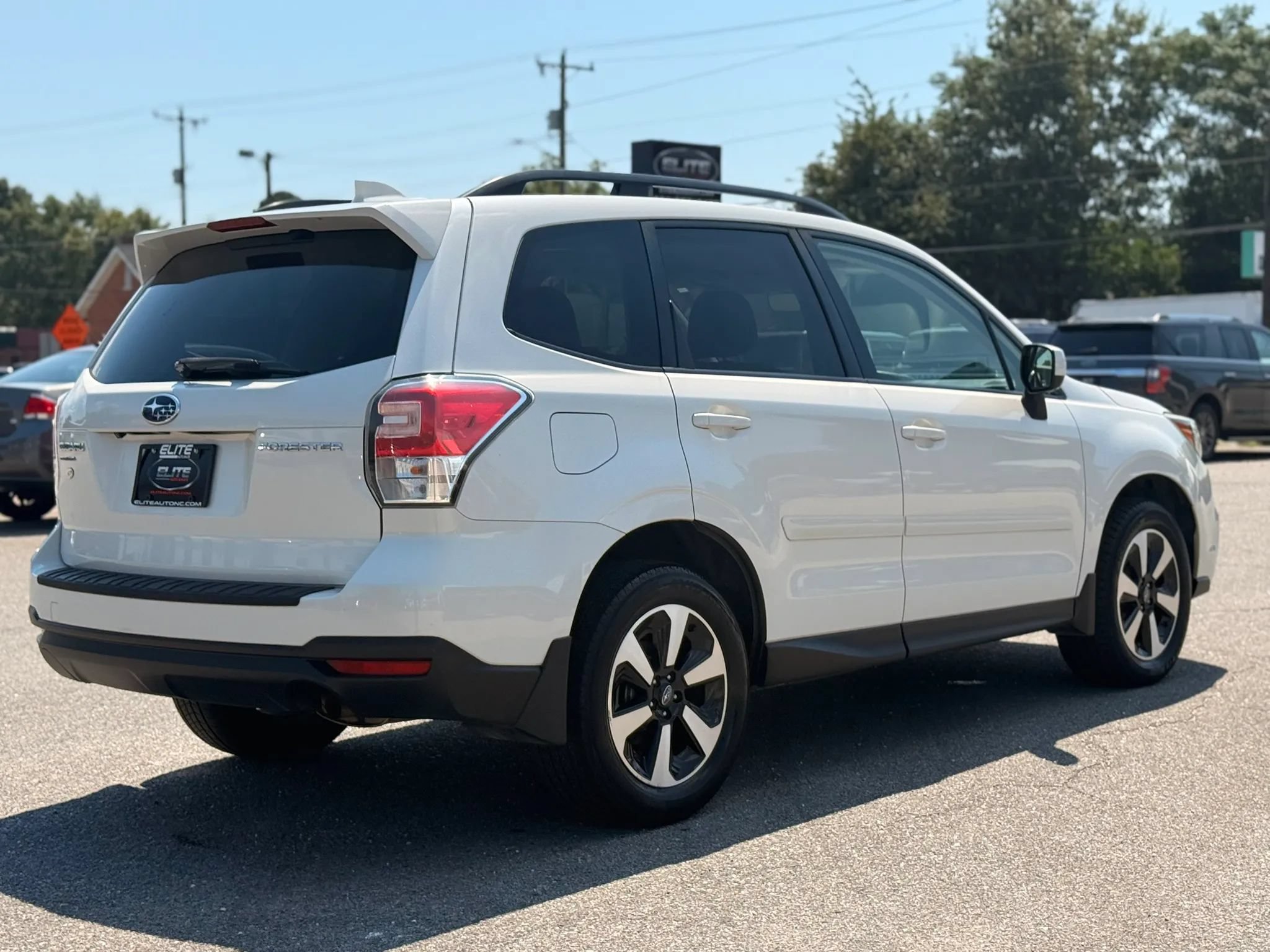 Used 2018 Subaru Forester 2.5i Premium AWD/4WD image 9