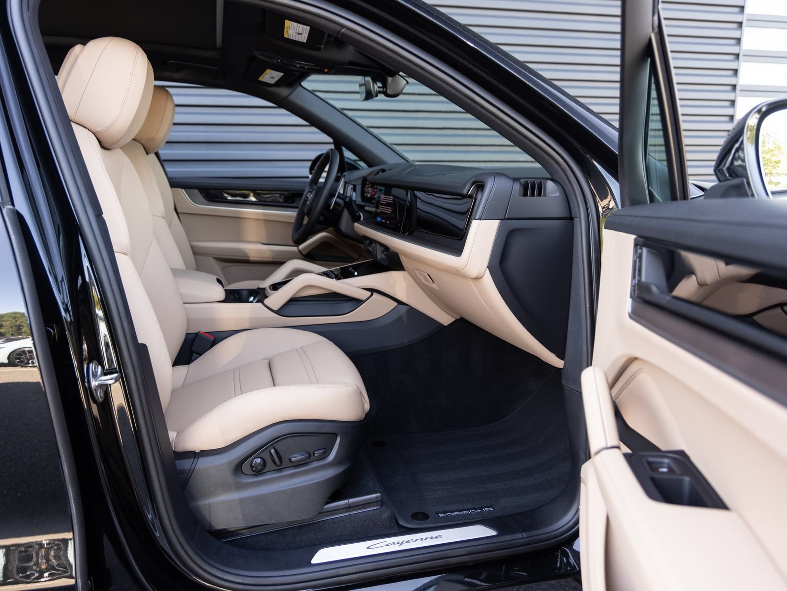 New 2026 Porsche Cayenne AWD/4WD image 32