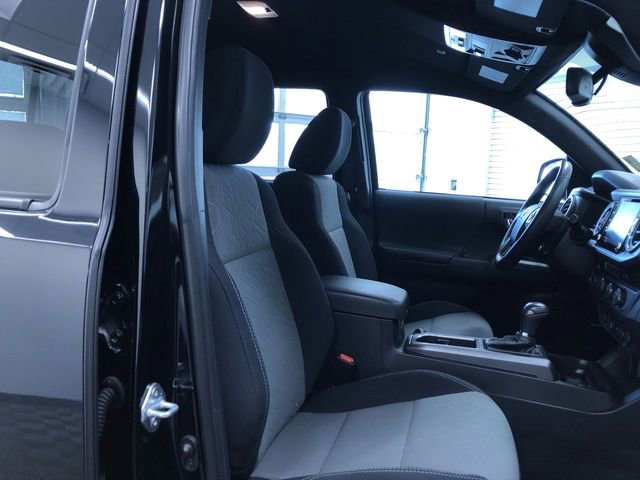 Certified 2021 Toyota Tacoma TRD Off-Road w/ Technology Package AWD/4WD image 14