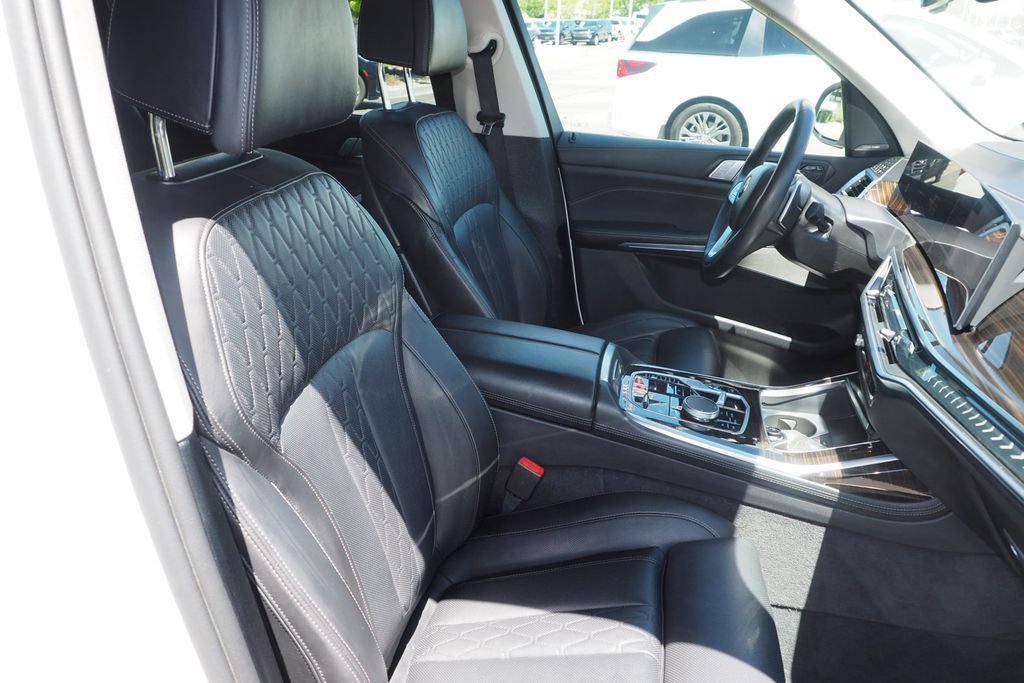 Used 2026 BMW X7 xDrive40i AWD/4WD image 22