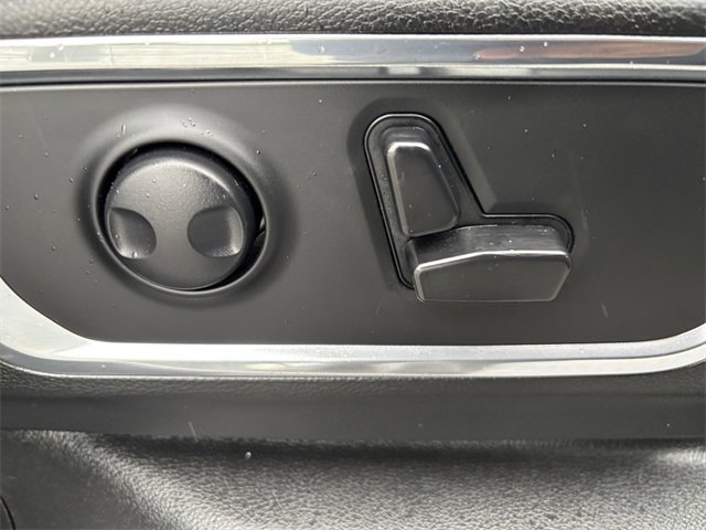 Used 2025 RAM 1500 Laramie image 42