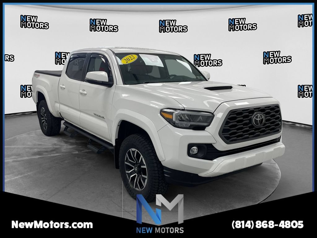 Used 2022 Toyota Tacoma TRD Sport AWD/4WD image 5