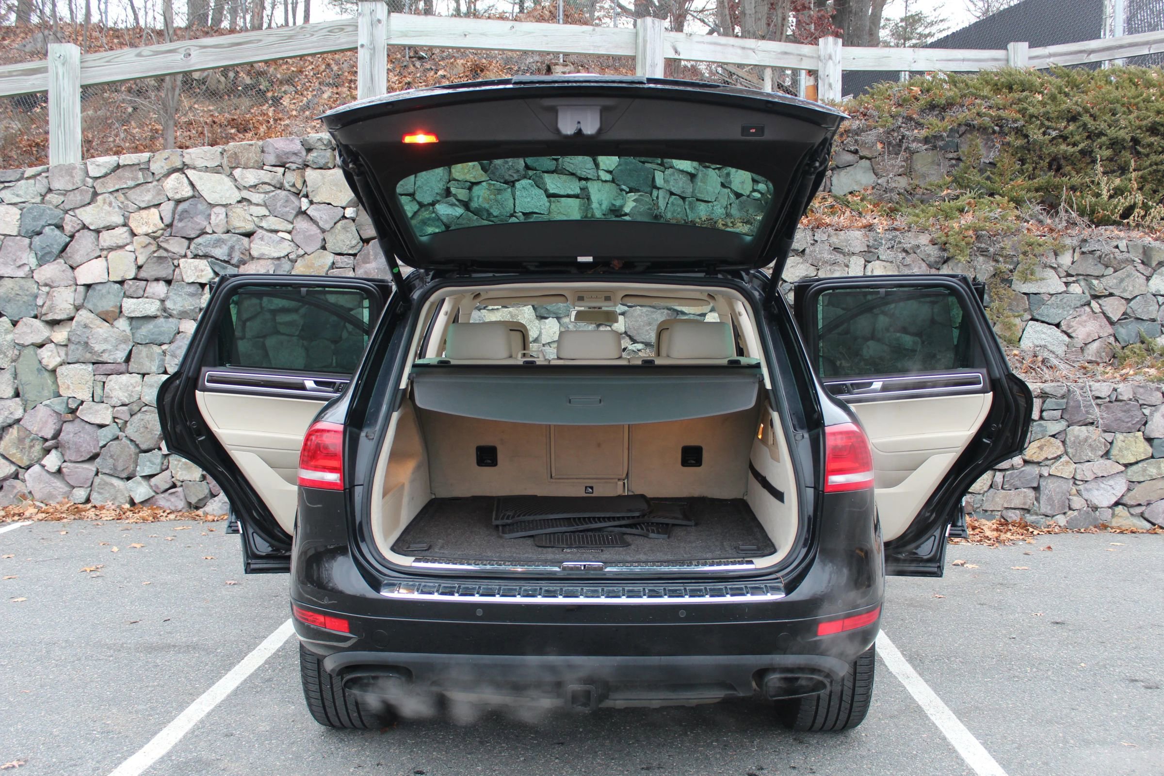 Used 2014 Volkswagen Touareg Hybrid image 10