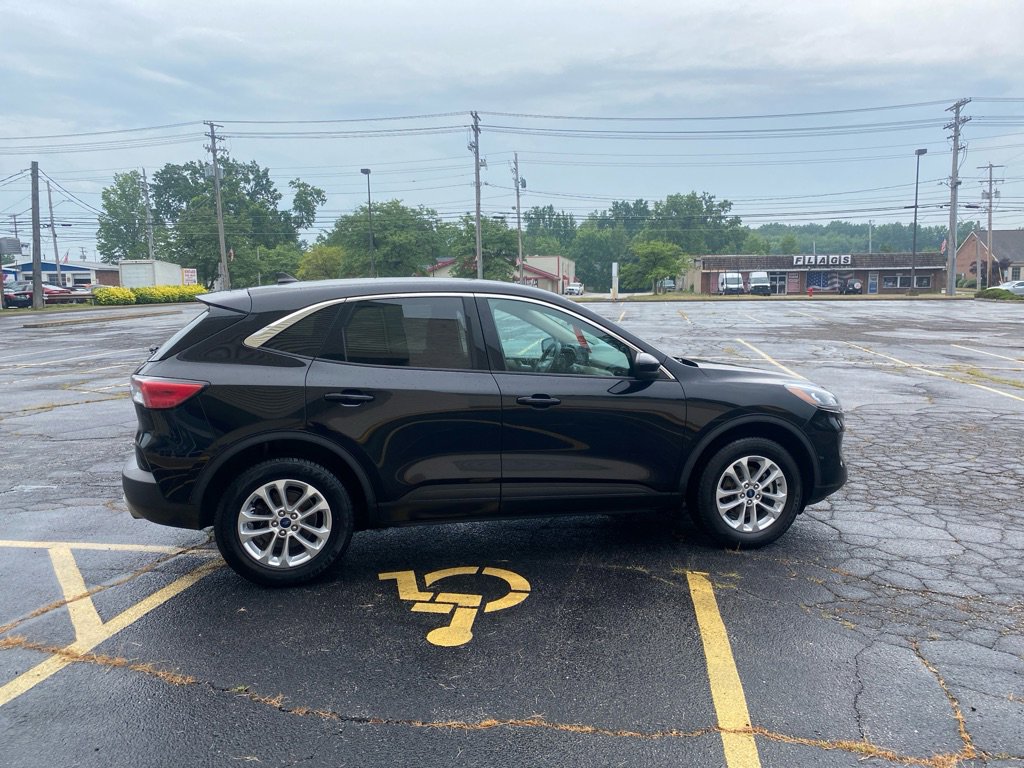 Used 2020 Ford Escape SE image 6