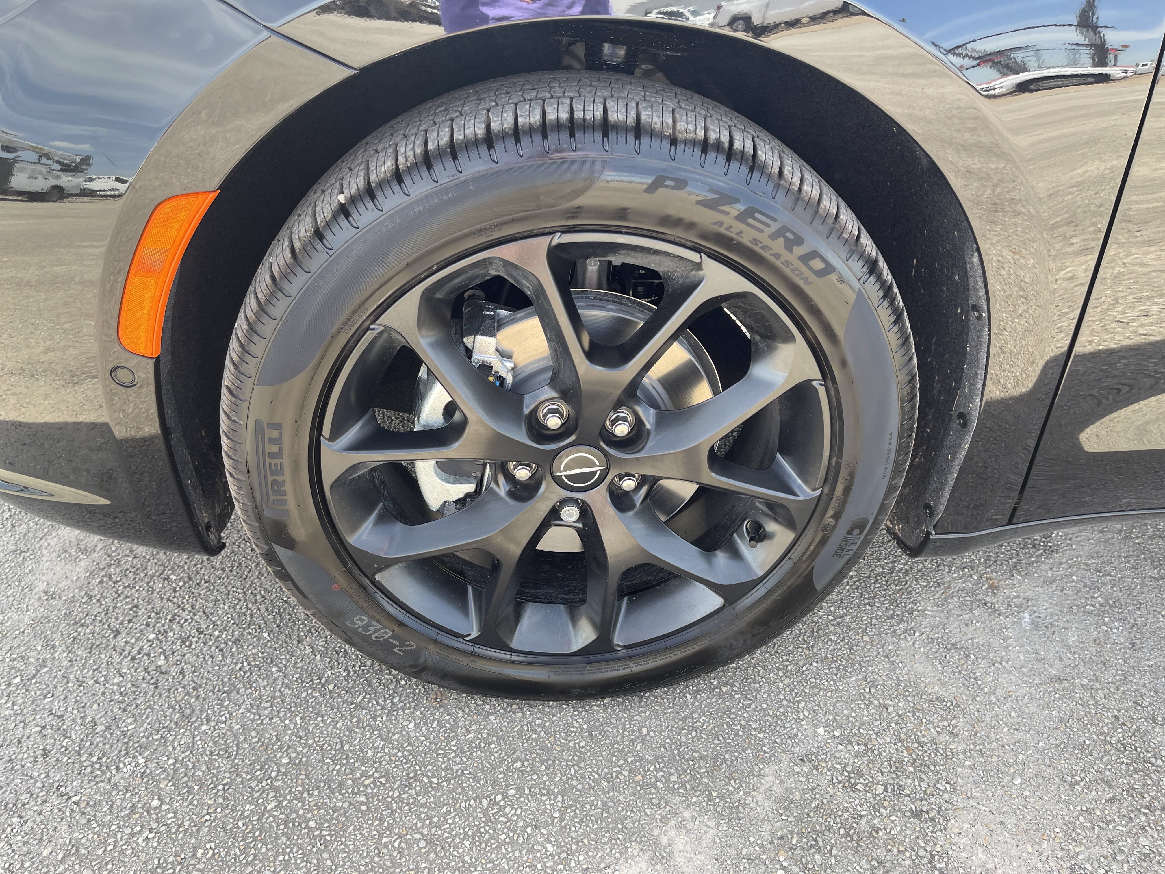 New 2025 Chrysler Pacifica Limited FWD image 10