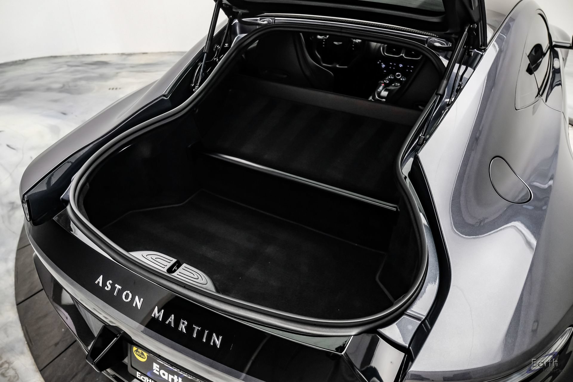 Used 2023 Aston Martin V12 Vantage RWD image 99