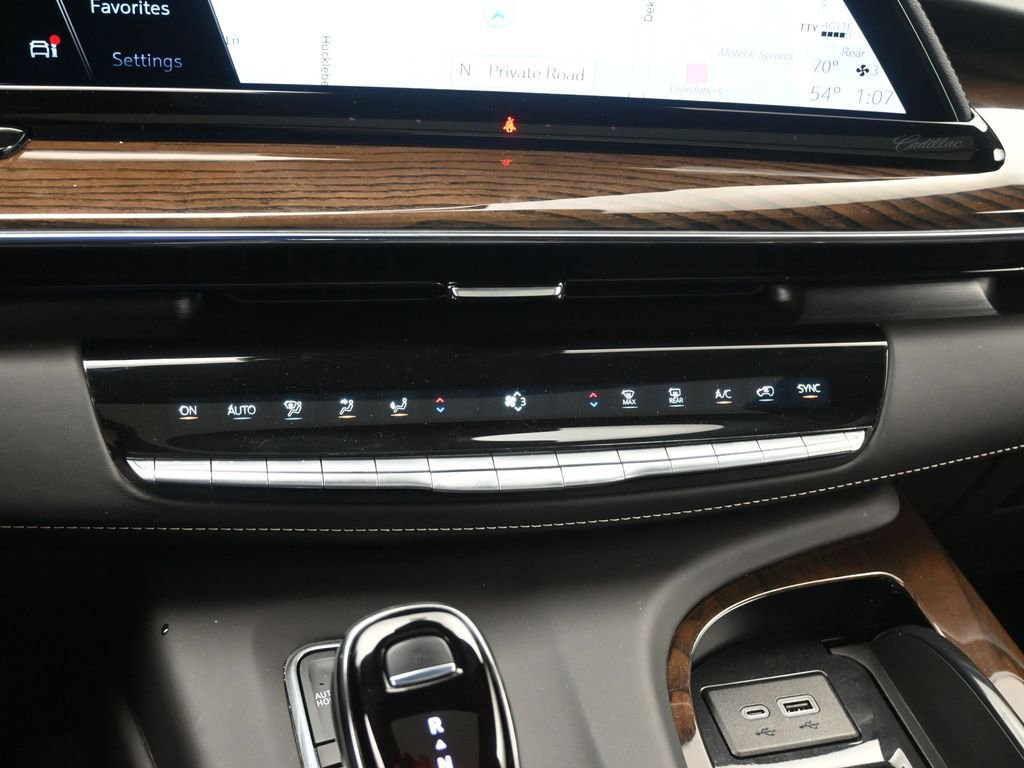 Used 2024 Cadillac Escalade ESV Premium Luxury Platinum image 19