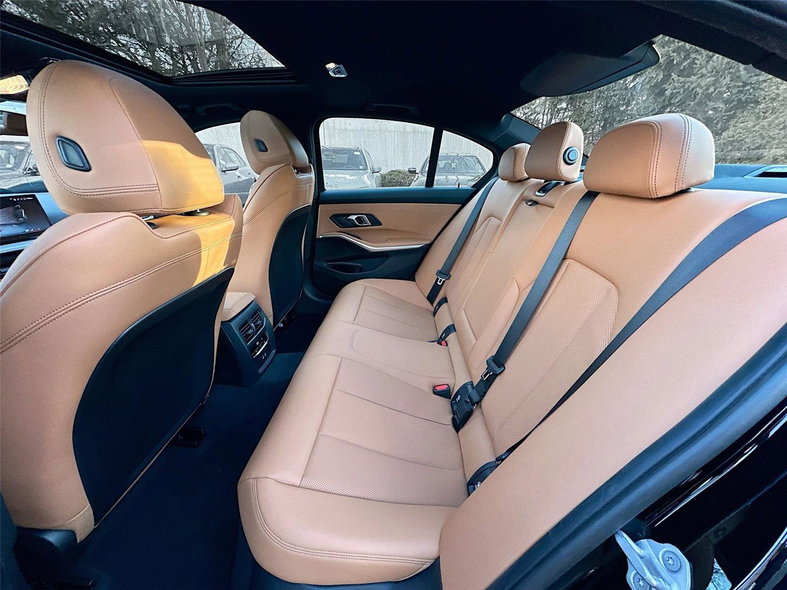 New 2026 BMW 330i xDrive Sedan w/ Convenience Package image 23