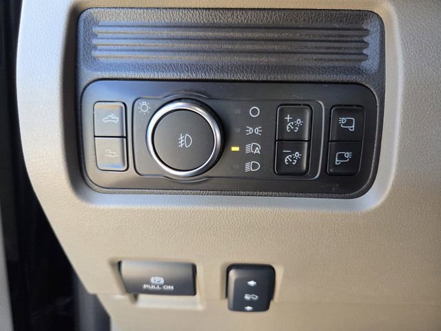 Used 2025 Ford F450 Platinum w/ Platinum Plus Package image 25