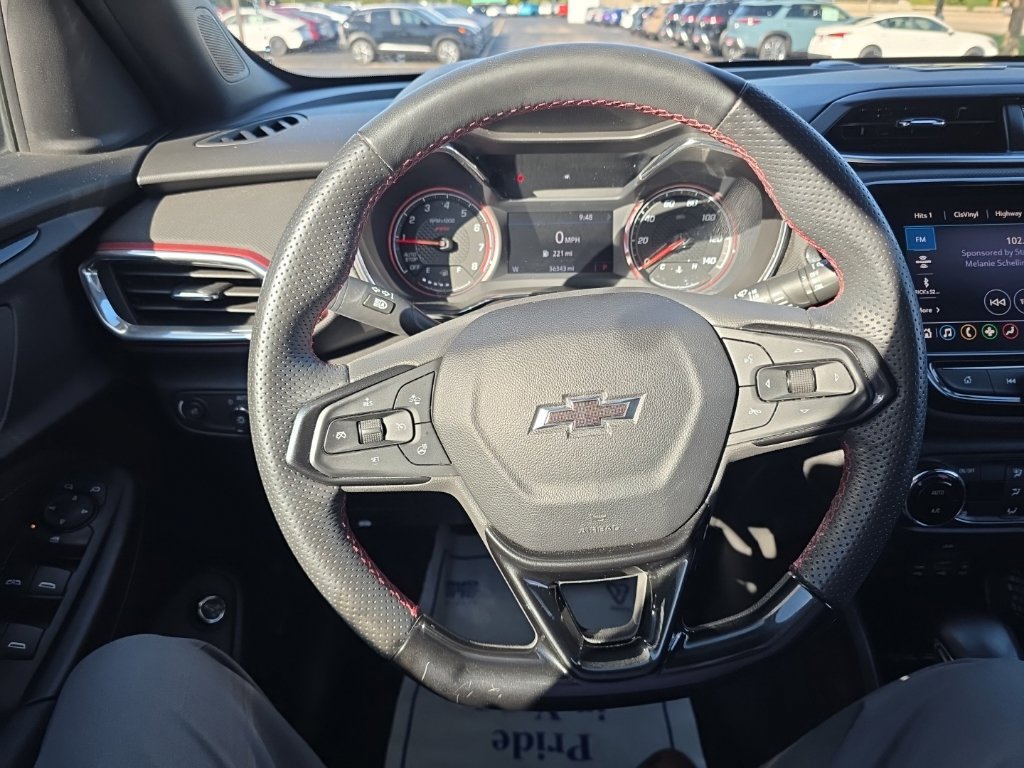Used 2023 Chevrolet TrailBlazer RS w/ Sun and Liftgate Package FWD image 17